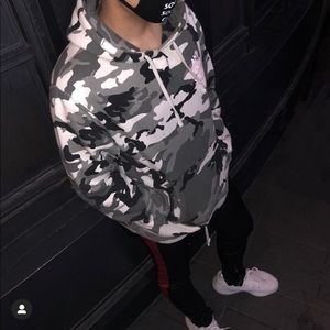 Meet your Posher, Raynier